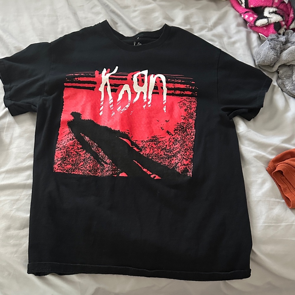 Black and Red Graphic Men's T-Shirt